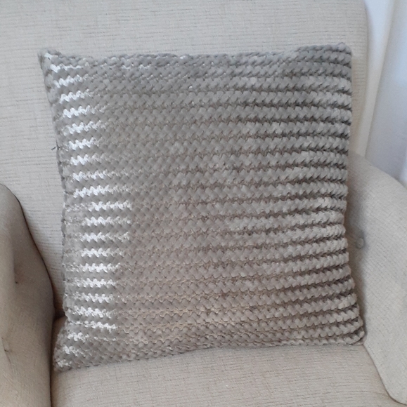 Super soft grey and silver throw pillow - Picture 1 of 1